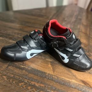 Peloton Cycling Shoes- size 44 (men’s 10.5)